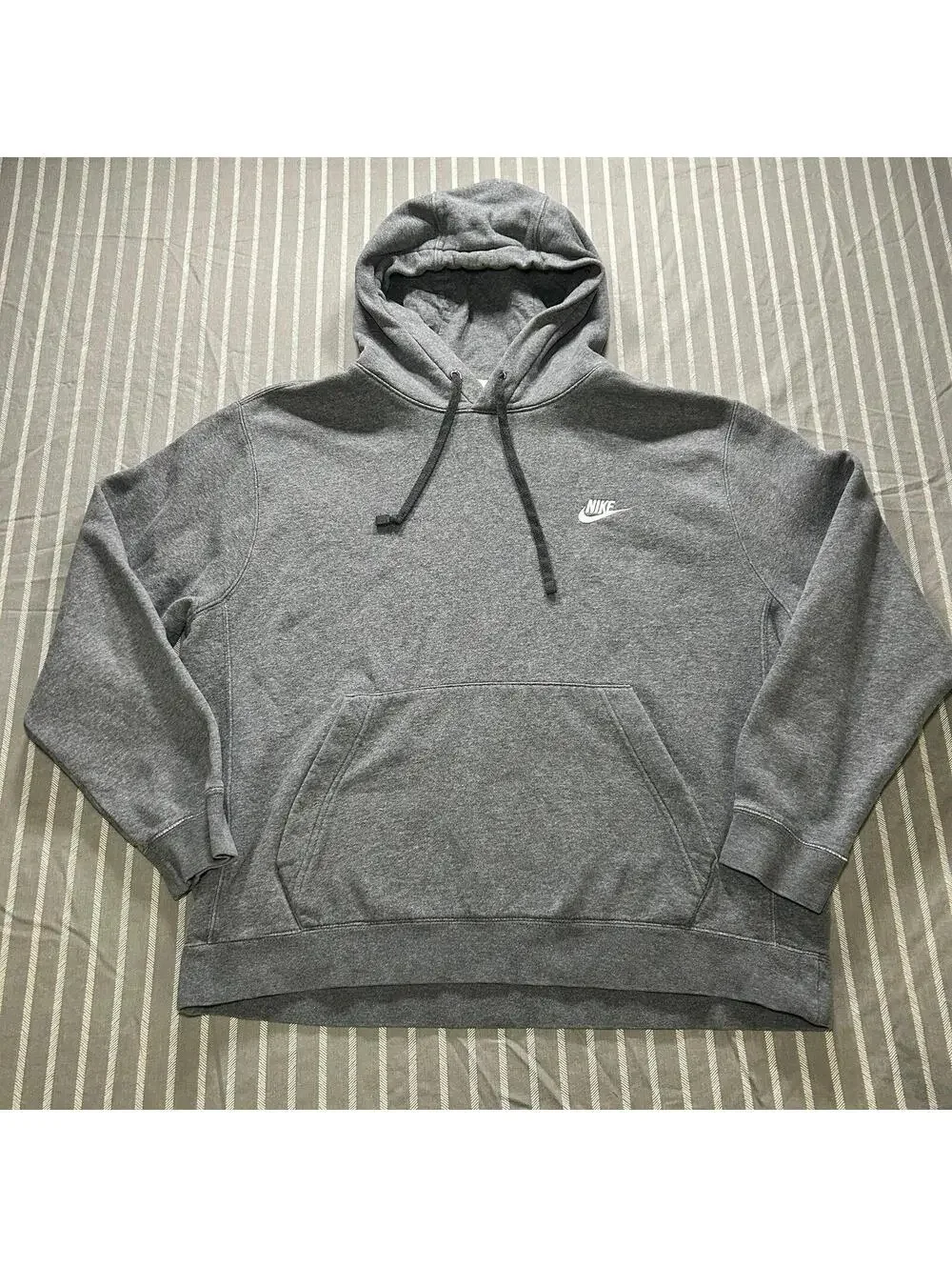 Nike Sportswear Club Pullover Hoodie in grey Men's Large